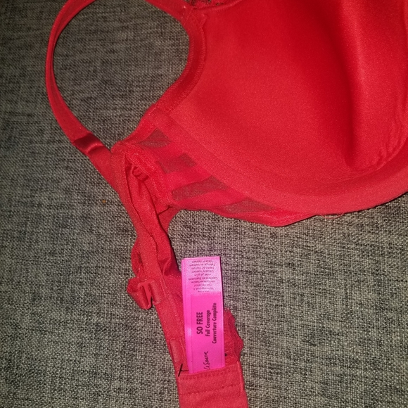 Sexy red bra - Picture 4 of 4